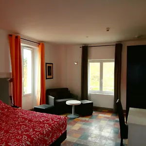 https://hotel-le-moderne.hotels-rhonealpes.com